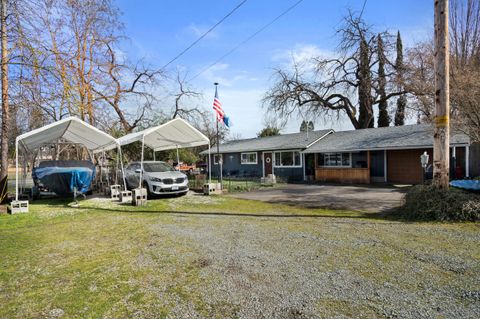 Tiny photo for 280 7th Street, Jacksonville, OR 97530 (MLS # 220215750)