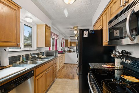 Tiny photo for 280 7th Street, Jacksonville, OR 97530 (MLS # 220215750)