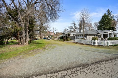 Tiny photo for 280 7th Street, Jacksonville, OR 97530 (MLS # 220215750)