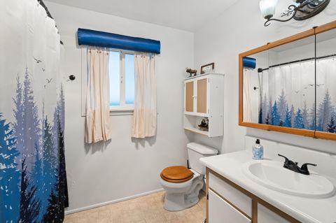 Tiny photo for 280 7th Street, Jacksonville, OR 97530 (MLS # 220215750)