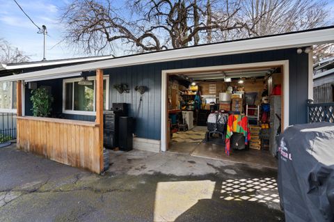 Tiny photo for 280 7th Street, Jacksonville, OR 97530 (MLS # 220215750)