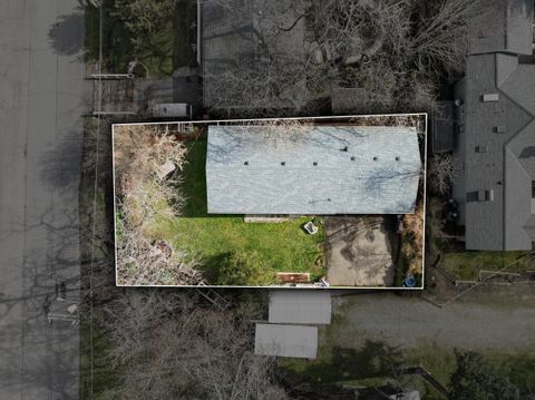 Tiny photo for 280 7th Street, Jacksonville, OR 97530 (MLS # 220215750)