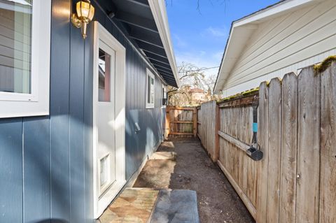 Tiny photo for 280 7th Street, Jacksonville, OR 97530 (MLS # 220215750)