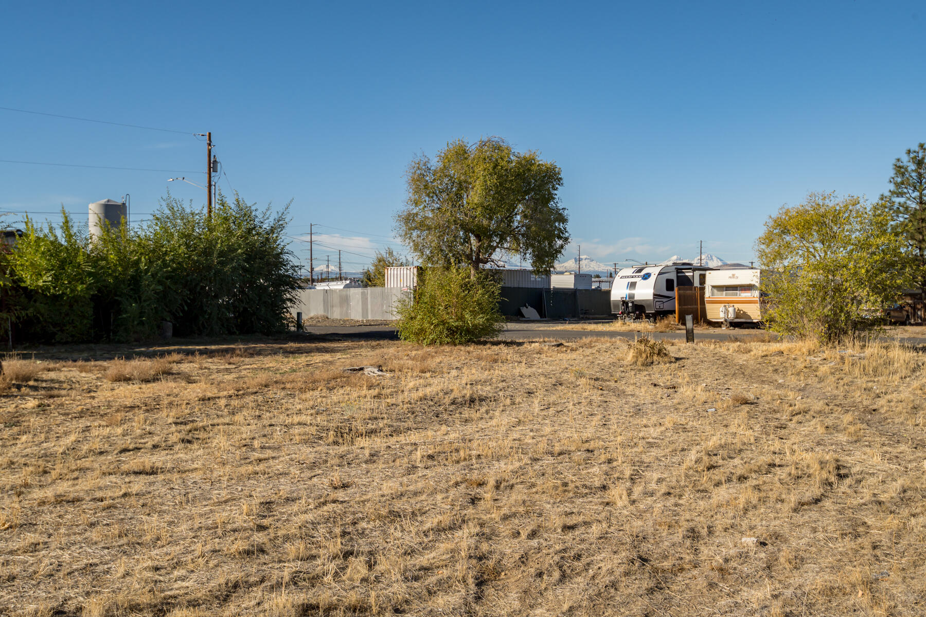 CLAR - Commercial Sale