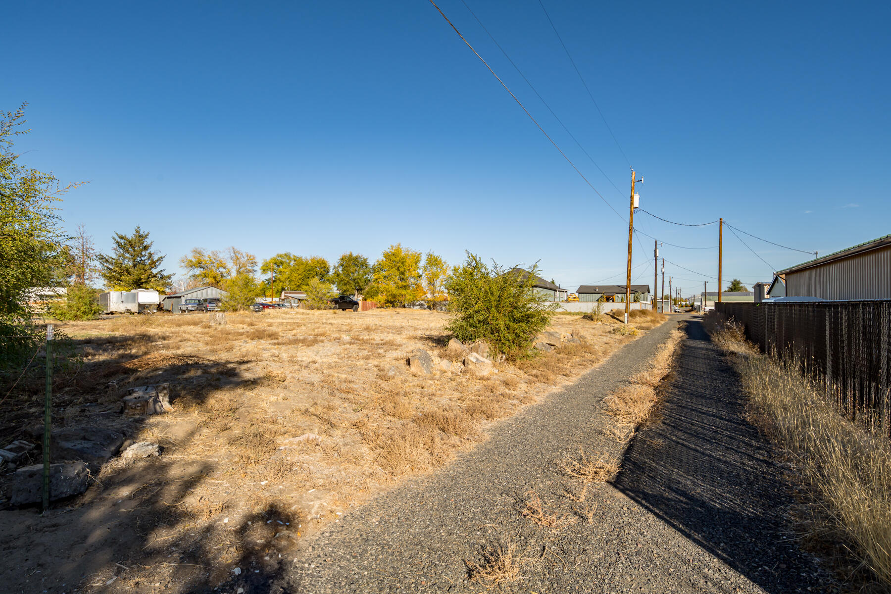 CLAR - Commercial Sale