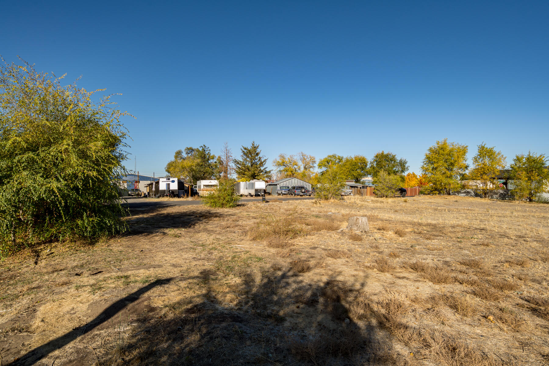 CLAR - Commercial Sale