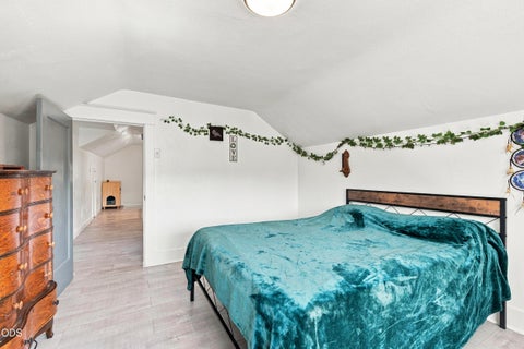 Tiny photo for 1055 California AVE, Klamath Falls, OR 97601 (MLS # 220226584)