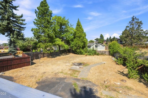 Tiny photo for 1055 California AVE, Klamath Falls, OR 97601 (MLS # 220226584)