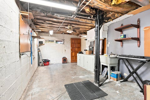 Tiny photo for 1055 California AVE, Klamath Falls, OR 97601 (MLS # 220226584)