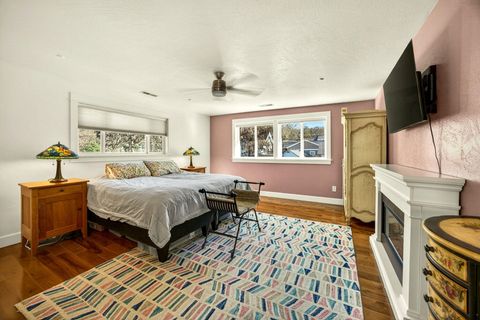 Tiny photo for 120 Graham Street, Jacksonville, OR 97530 (MLS # 220217669)