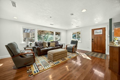 Tiny photo for 120 Graham Street, Jacksonville, OR 97530 (MLS # 220217669)