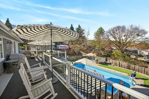 Tiny photo for 120 Graham Street, Jacksonville, OR 97530 (MLS # 220217669)