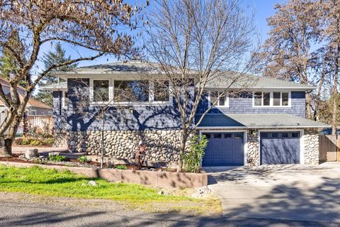 Photo of 120 Graham Street, Jacksonville, OR 97530 (MLS # 220217669)