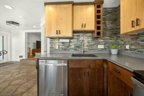 Tiny photo for 120 Graham Street, Jacksonville, OR 97530 (MLS # 220217669)