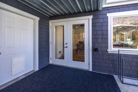 Tiny photo for 120 Graham Street, Jacksonville, OR 97530 (MLS # 220217669)