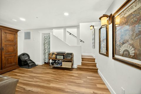 Tiny photo for 120 Graham Street, Jacksonville, OR 97530 (MLS # 220217669)