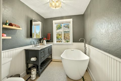 Tiny photo for 120 Graham Street, Jacksonville, OR 97530 (MLS # 220217669)