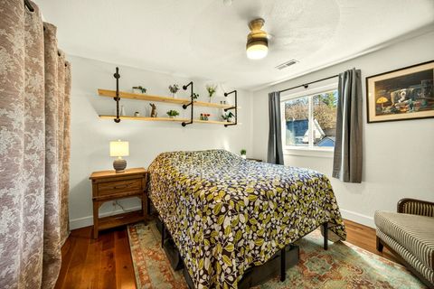 Tiny photo for 120 Graham Street, Jacksonville, OR 97530 (MLS # 220217669)