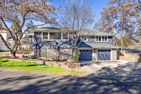 Tiny photo for 120 Graham Street, Jacksonville, OR 97530 (MLS # 220217669)