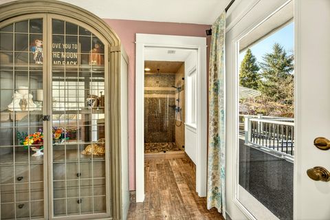 Tiny photo for 120 Graham Street, Jacksonville, OR 97530 (MLS # 220217669)