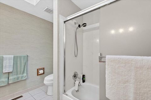 Tiny photo for 2390 Fairfield Drive, Medford, OR 97504 (MLS # 220220248)