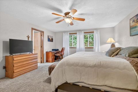 Tiny photo for 2390 Fairfield Drive, Medford, OR 97504 (MLS # 220220248)
