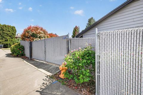 Tiny photo for 2390 Fairfield Drive, Medford, OR 97504 (MLS # 220220248)