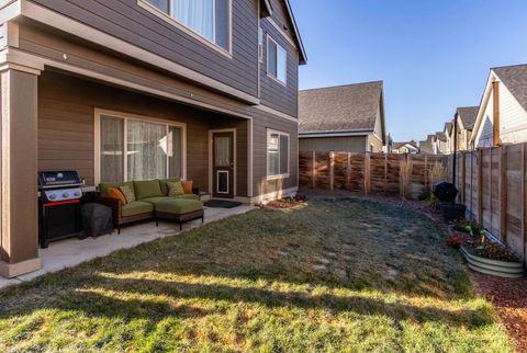 Tiny photo for 20594 SE Slate Avenue, Bend, OR 97702 (MLS # 220213357)