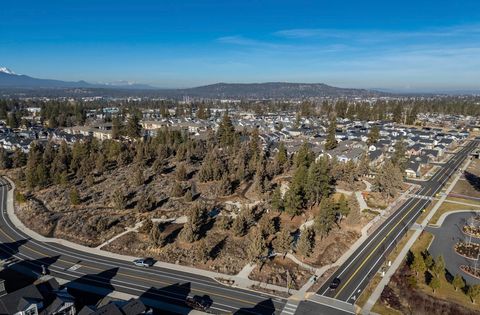 Tiny photo for 20594 SE Slate Avenue, Bend, OR 97702 (MLS # 220213357)