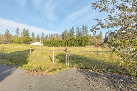 Tiny photo for 3990 Jerome Prairie Road, Grants Pass, OR 97527 (MLS # 220214216)