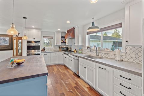 Tiny photo for 3990 Jerome Prairie Road, Grants Pass, OR 97527 (MLS # 220214216)