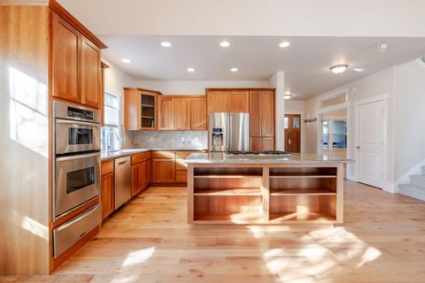 Tiny photo for 2752 NW Champion Circle, Bend, OR 97703 (MLS # 220214928)