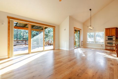 Tiny photo for 2752 NW Champion Circle, Bend, OR 97703 (MLS # 220214928)