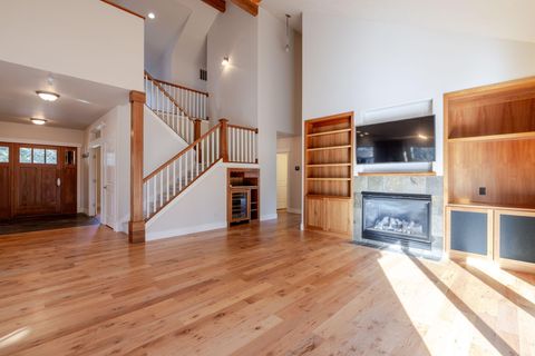 Tiny photo for 2752 NW Champion Circle, Bend, OR 97703 (MLS # 220214928)