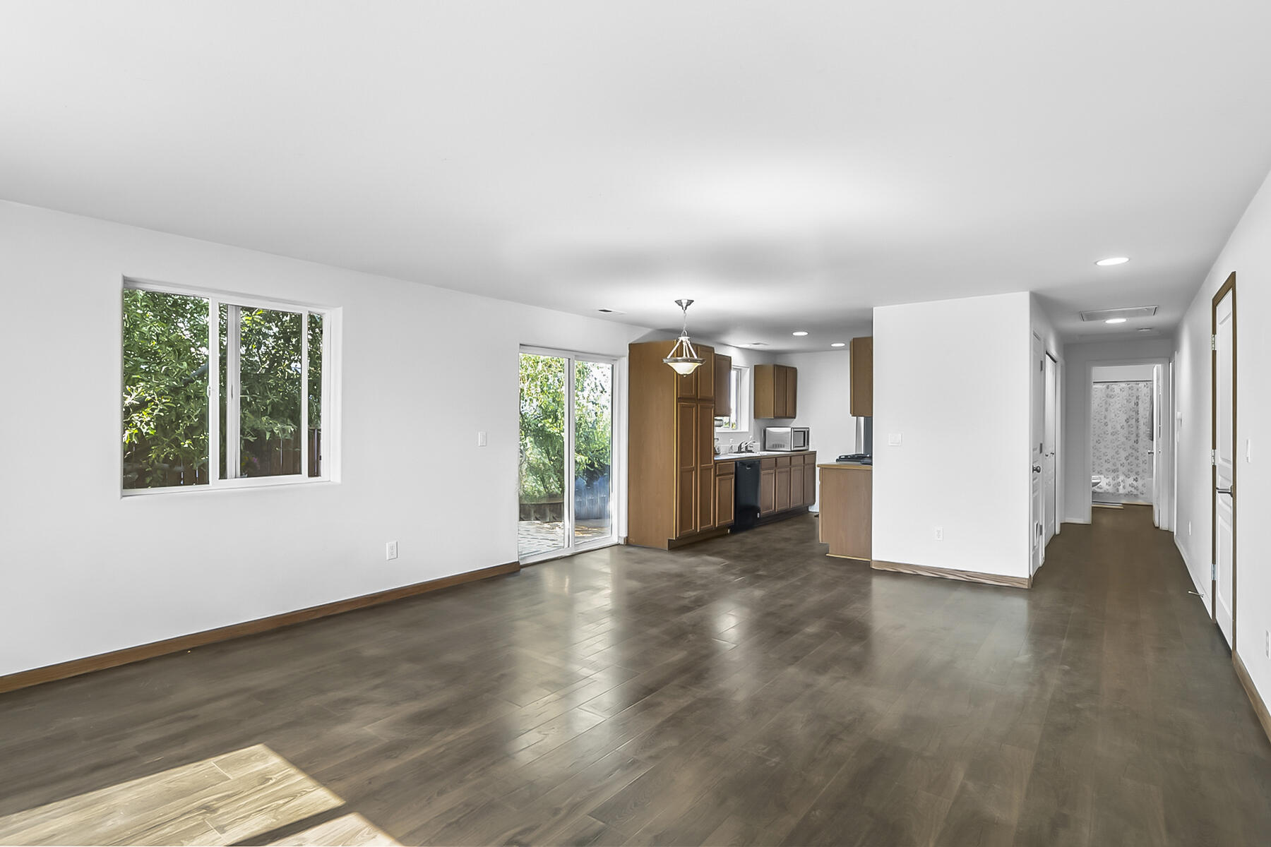 2471 NE 3rd Street