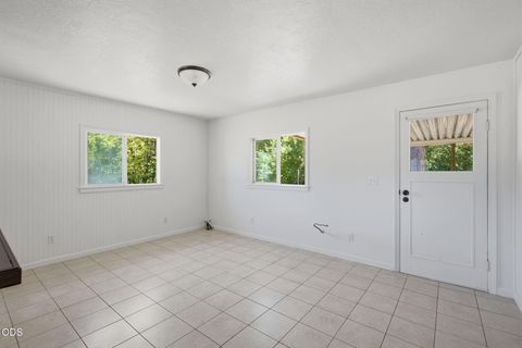 Tiny photo for 925 Meadow View Drive, Williams, OR 97544 (MLS # 220223660)