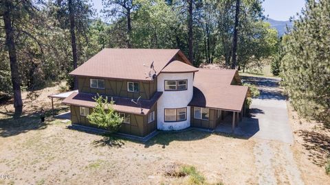 Tiny photo for 925 Meadow View Drive, Williams, OR 97544 (MLS # 220223660)