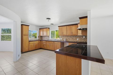 Tiny photo for 925 Meadow View Drive, Williams, OR 97544 (MLS # 220223660)