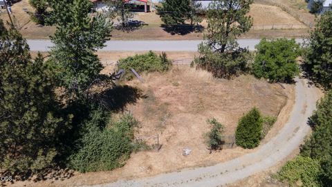 Tiny photo for 925 Meadow View Drive, Williams, OR 97544 (MLS # 220223660)