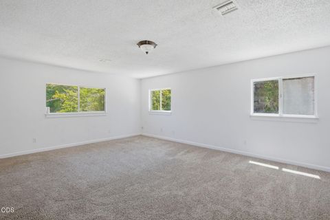 Tiny photo for 925 Meadow View Drive, Williams, OR 97544 (MLS # 220223660)