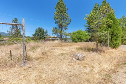 Tiny photo for 925 Meadow View Drive, Williams, OR 97544 (MLS # 220223660)