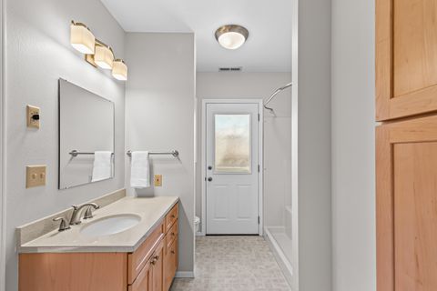 Tiny photo for 139 N Wightman Street, Ashland, OR 97520 (MLS # 220215521)