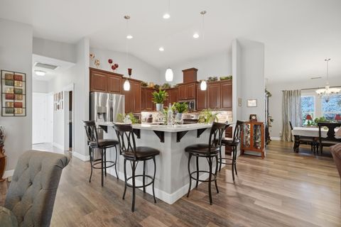 Tiny photo for 17463 Egret Drive, Bend, OR 97707 (MLS # 220217348)