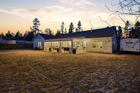 Tiny photo for 17463 Egret Drive, Bend, OR 97707 (MLS # 220217348)