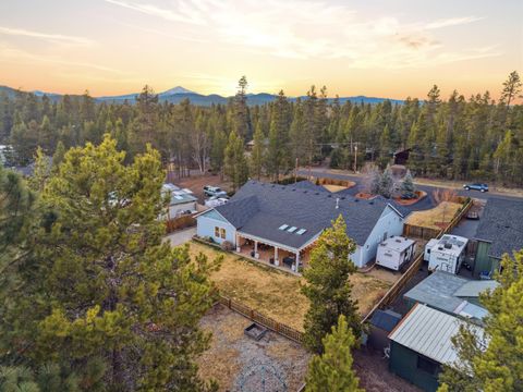 Tiny photo for 17463 Egret Drive, Bend, OR 97707 (MLS # 220217348)
