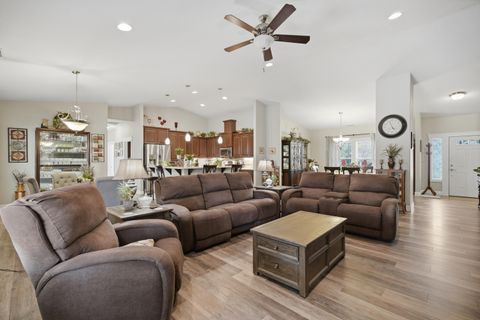 Tiny photo for 17463 Egret Drive, Bend, OR 97707 (MLS # 220217348)