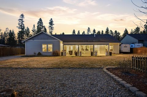 Tiny photo for 17463 Egret Drive, Bend, OR 97707 (MLS # 220217348)