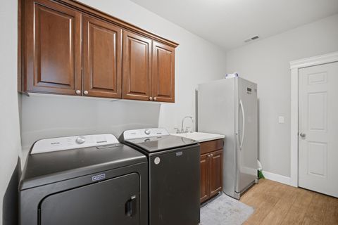 Tiny photo for 17463 Egret Drive, Bend, OR 97707 (MLS # 220217348)