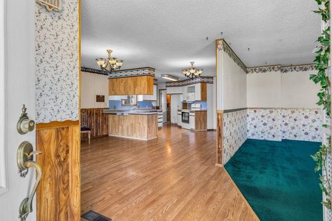 Tiny photo for 2752 SW Aaron Street, Madras, OR 97741 (MLS # 220215202)