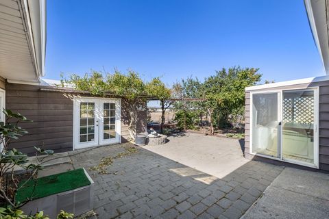 Tiny photo for 2752 SW Aaron Street, Madras, OR 97741 (MLS # 220215202)